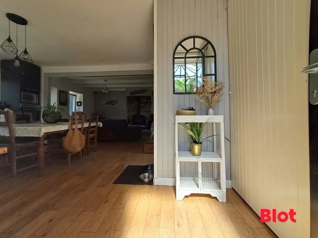 Maison à vendre, 122m², La Ville-ès-Nonais