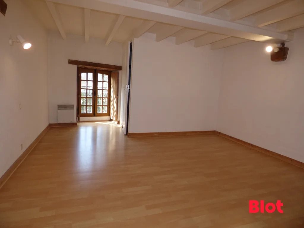 Maison à louer, 48m², La Ville-ès-Nonais