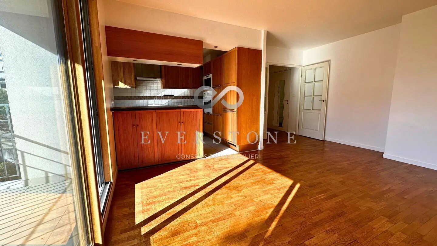 Appartement à louer, 61m², Courbevoie