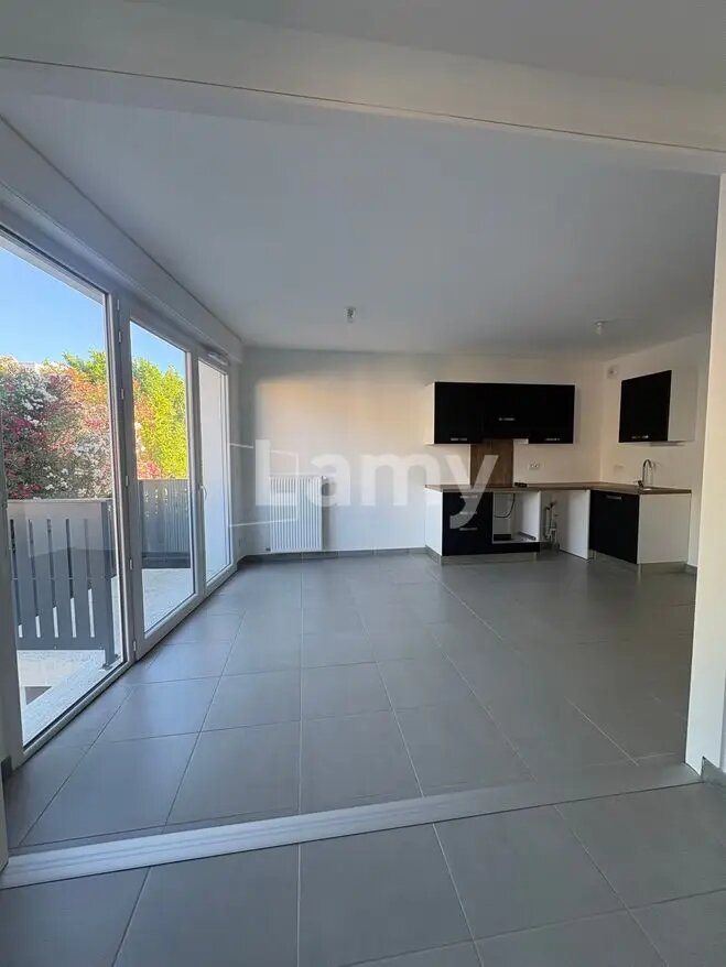 Appartement à louer, 70m², Orange