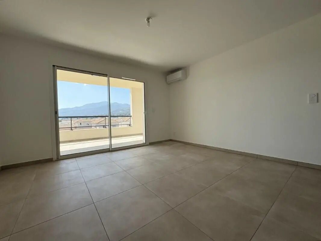 Appartement à louer, 61m², Lucciana
