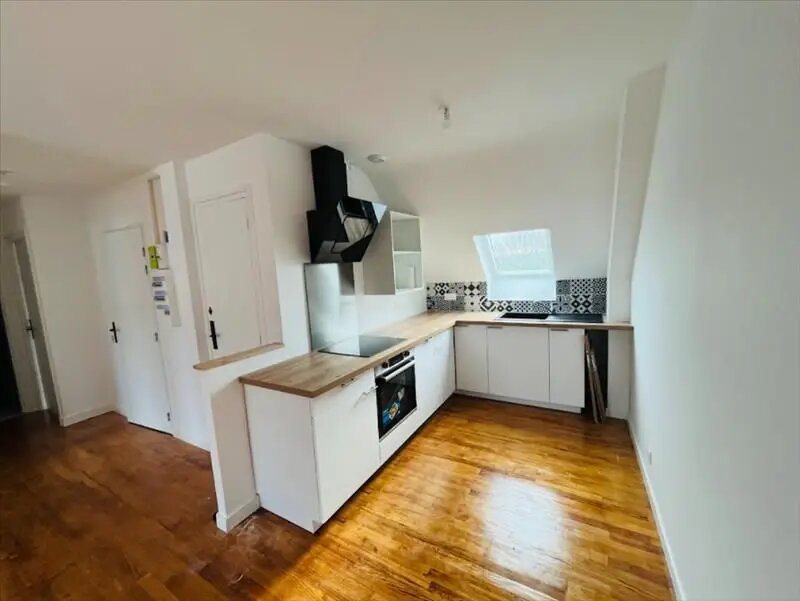 Appartement à louer, 46m², Plomodiern