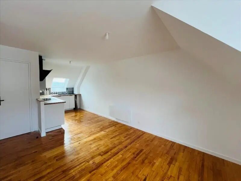 Appartement à louer, 46m², Plomodiern