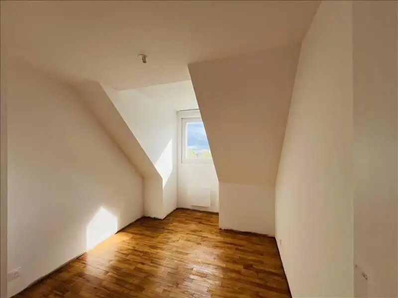 Appartement à louer, 46m², Plomodiern