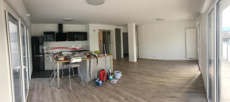 Appartement à louer, 81m², Douvaine