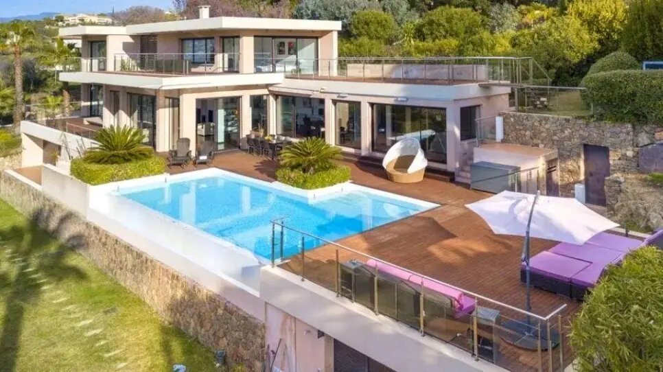 Maison à louer, 350m², Cannes-la-Bocca