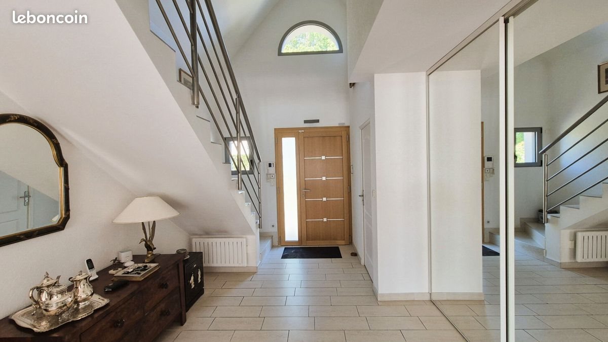 Maison à vendre, 232m², Saint-Etienne-de-Montluc