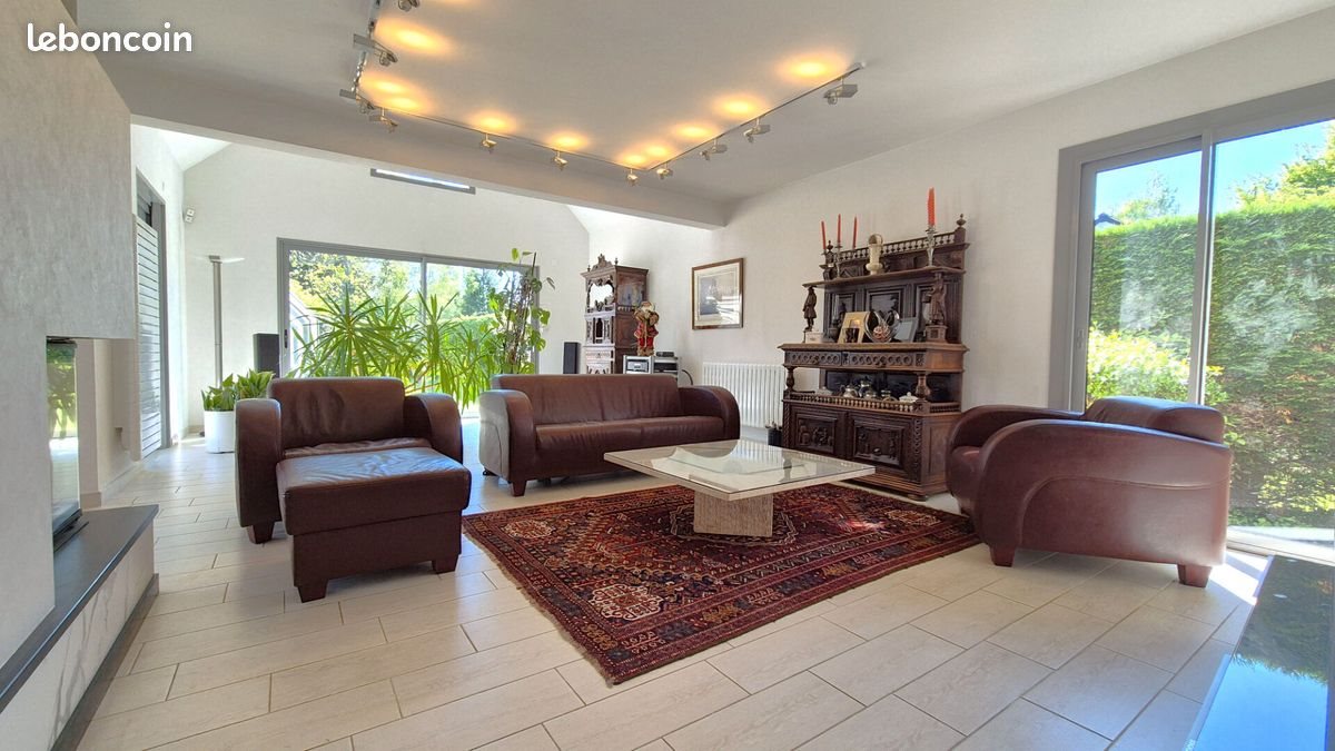 Maison à vendre, 232m², Saint-Etienne-de-Montluc