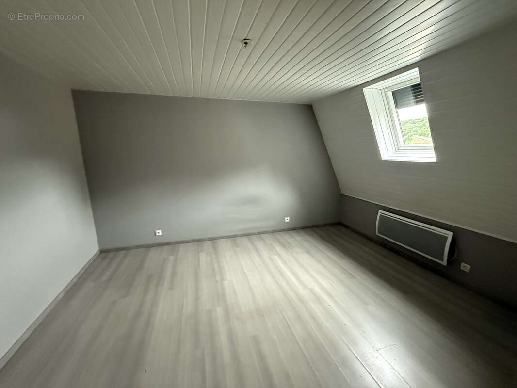 Appartement à vendre, 221m², Longuyon