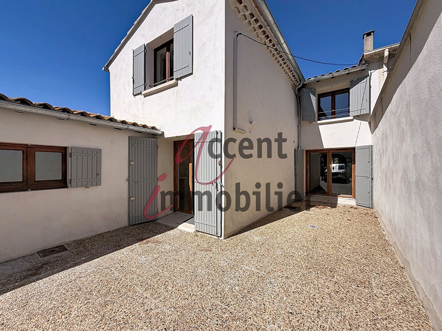 Maison à louer, 158m², Eyragues