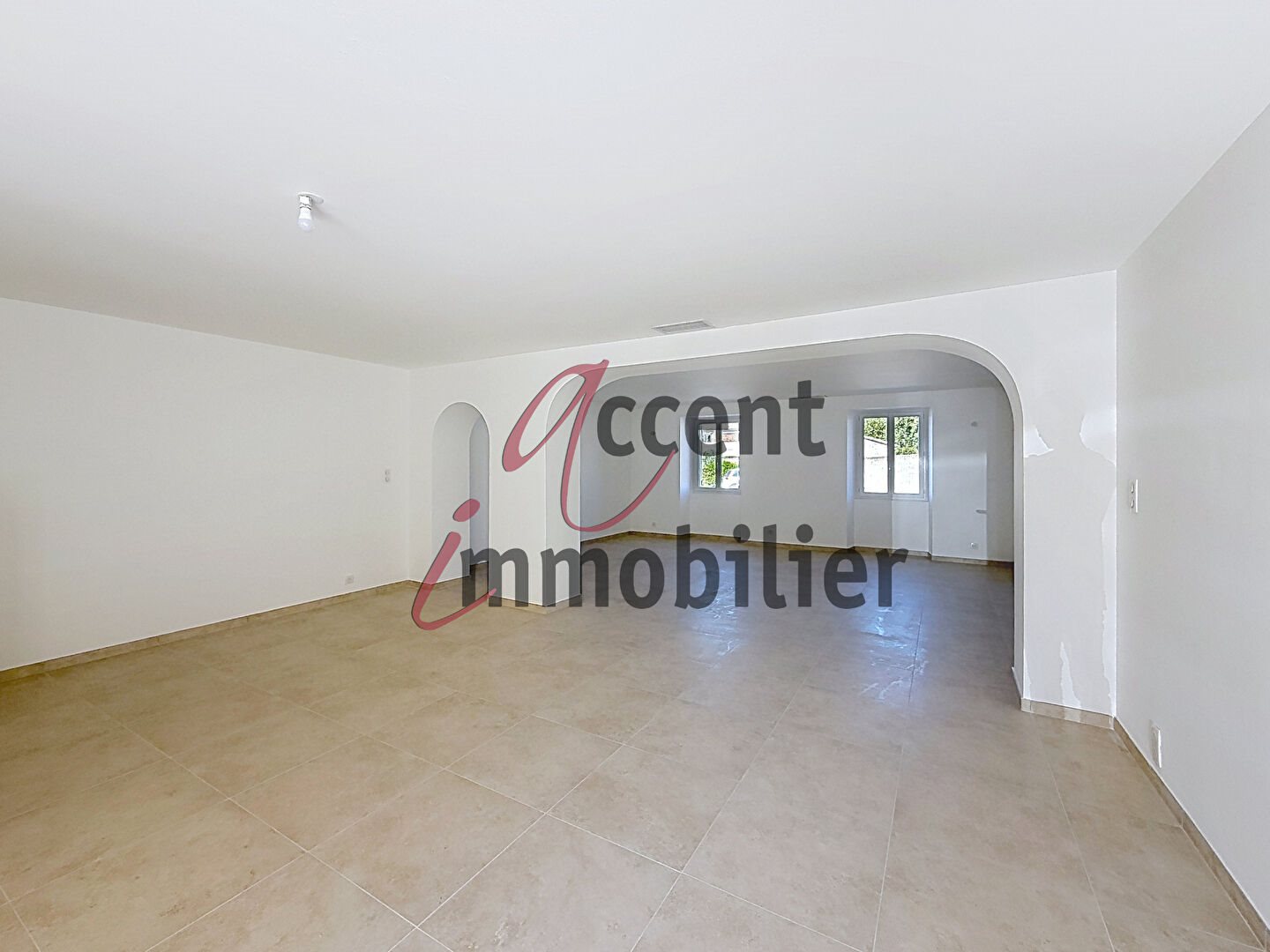 Maison à louer, 158m², Eyragues