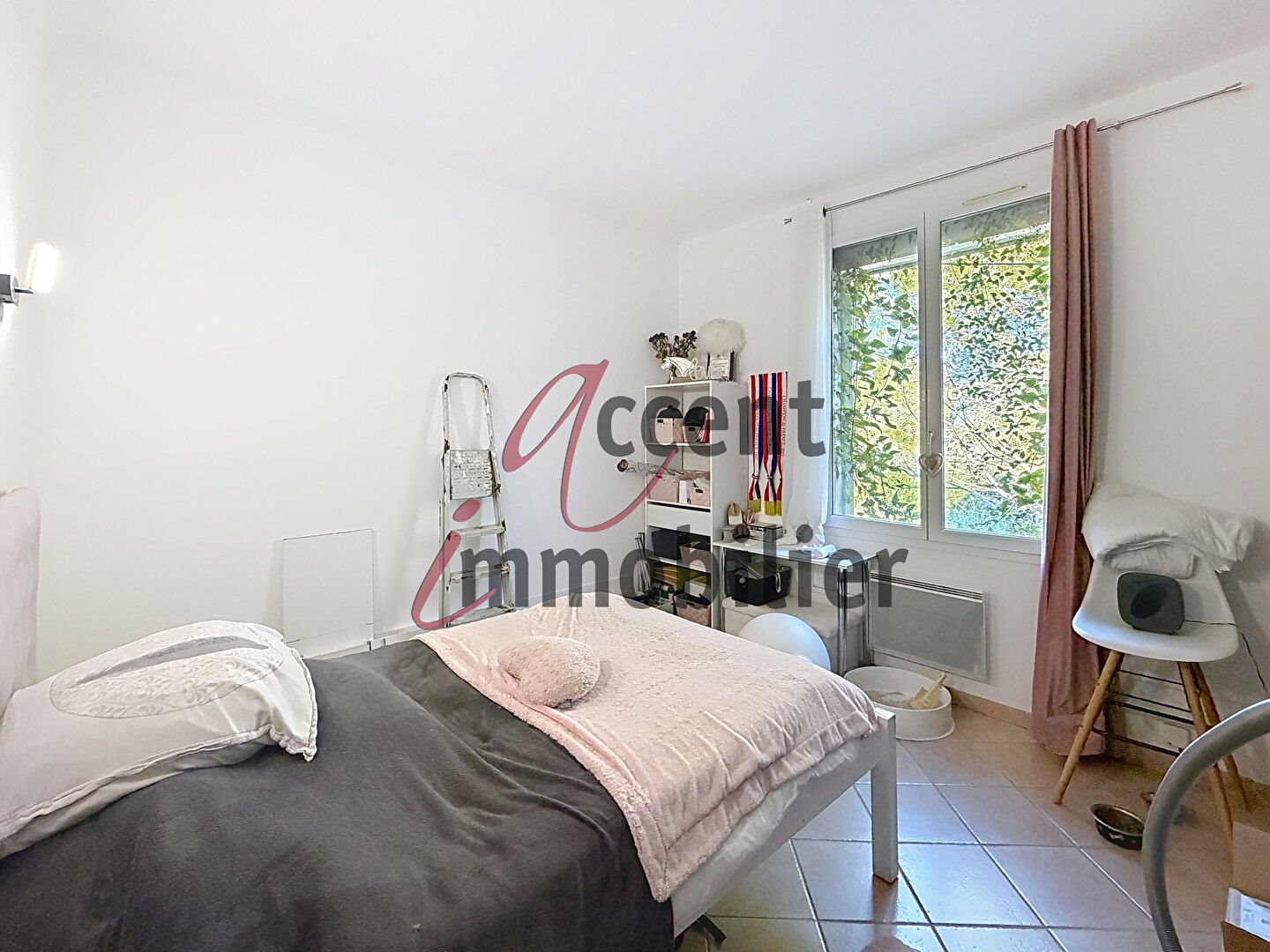 Appartement à louer, 74m², Noves