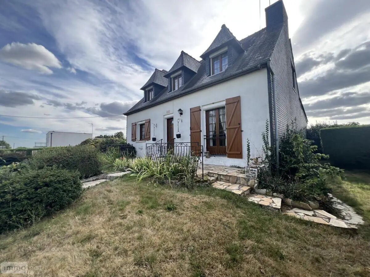 Maison à vendre, 122m², Ménéac