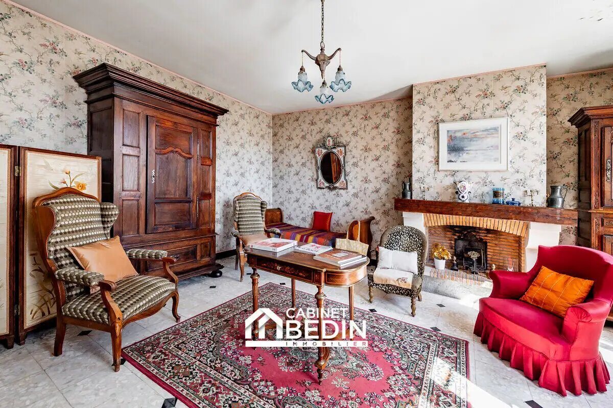 Maison à vendre, 184m², Saint-Médard-de-Guizières