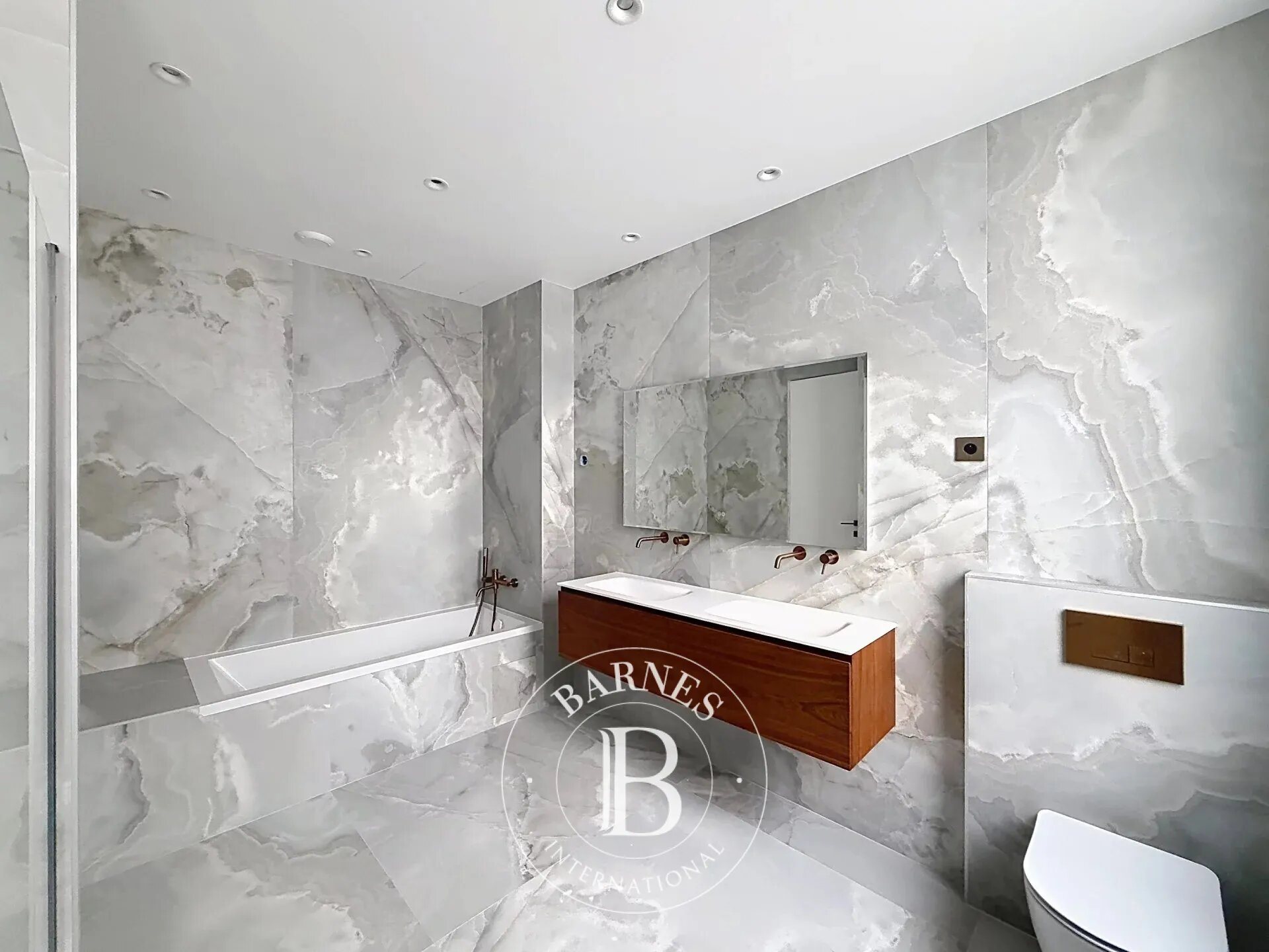 Appartement à louer, 235m², Paris 16ème