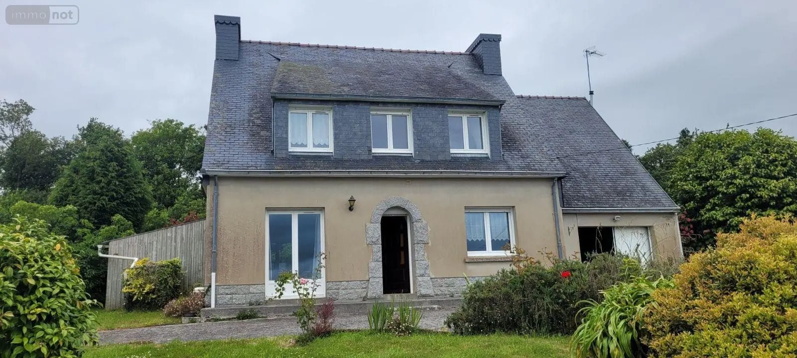 Maison à vendre, 118m², Plomodiern
