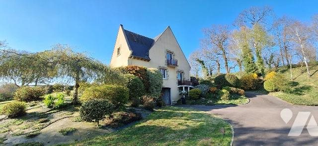 Maison à vendre, 239m², Gosné