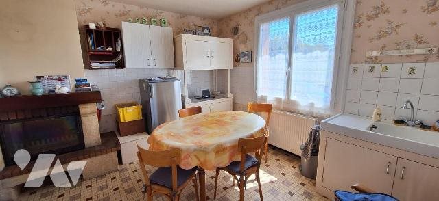 Maison à vendre, 93m², Saint-Aubin-du-Cormier