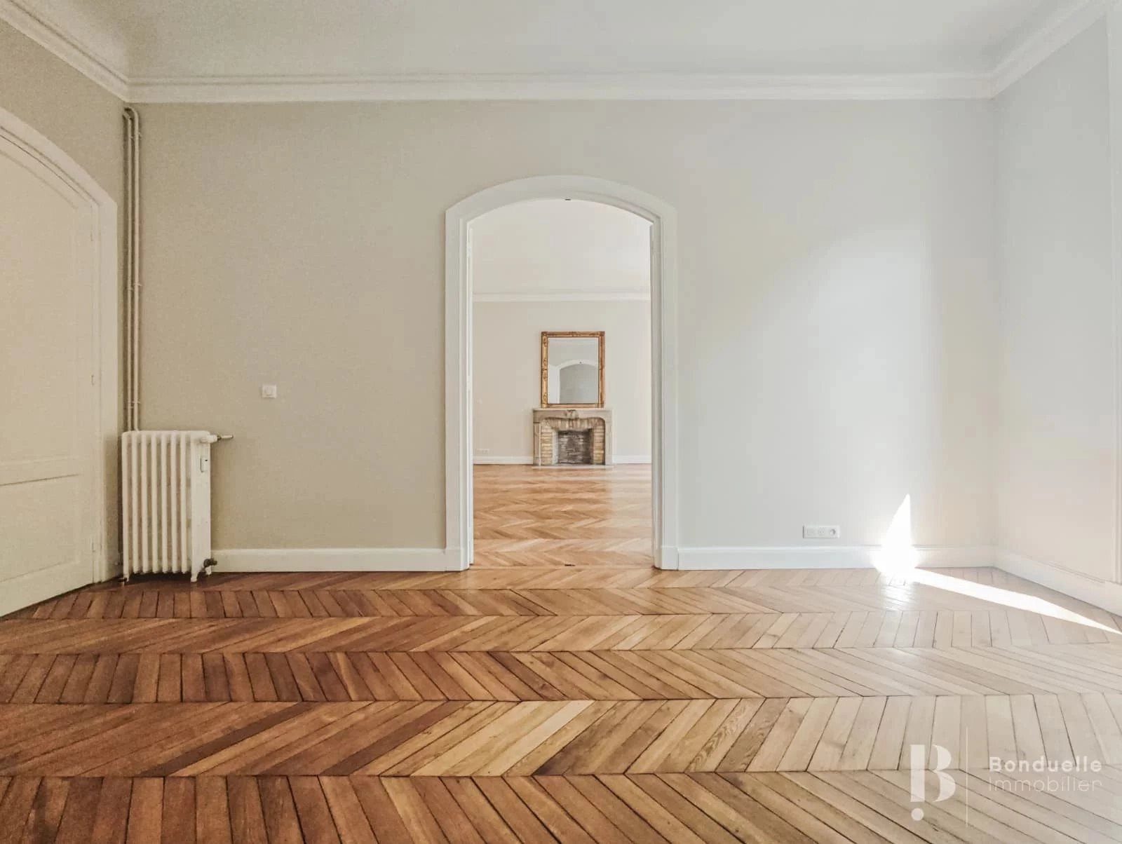 Appartement à louer, 199m², Paris 8ème