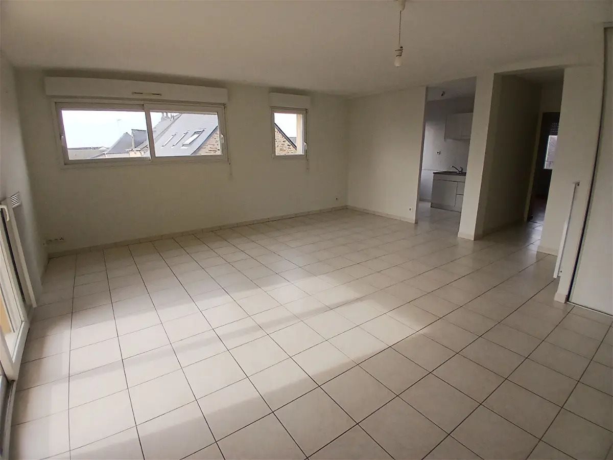Appartement à louer, 67m², L'Huisserie