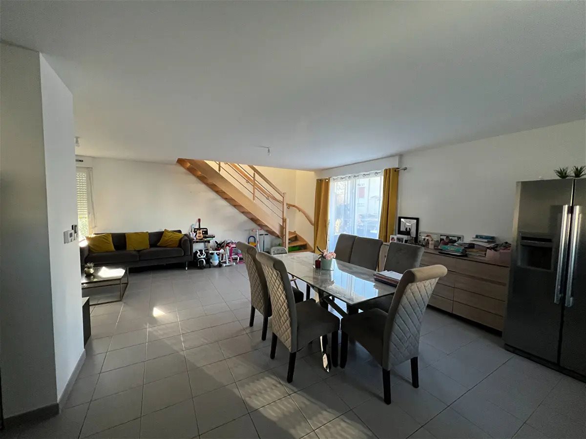Maison à louer, 94m², Laval