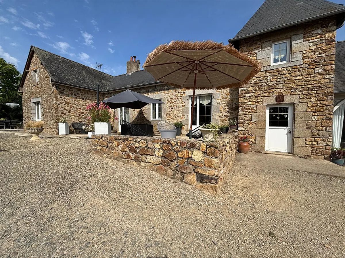 Maison à vendre, 216m², Le Genest-Saint-Isle