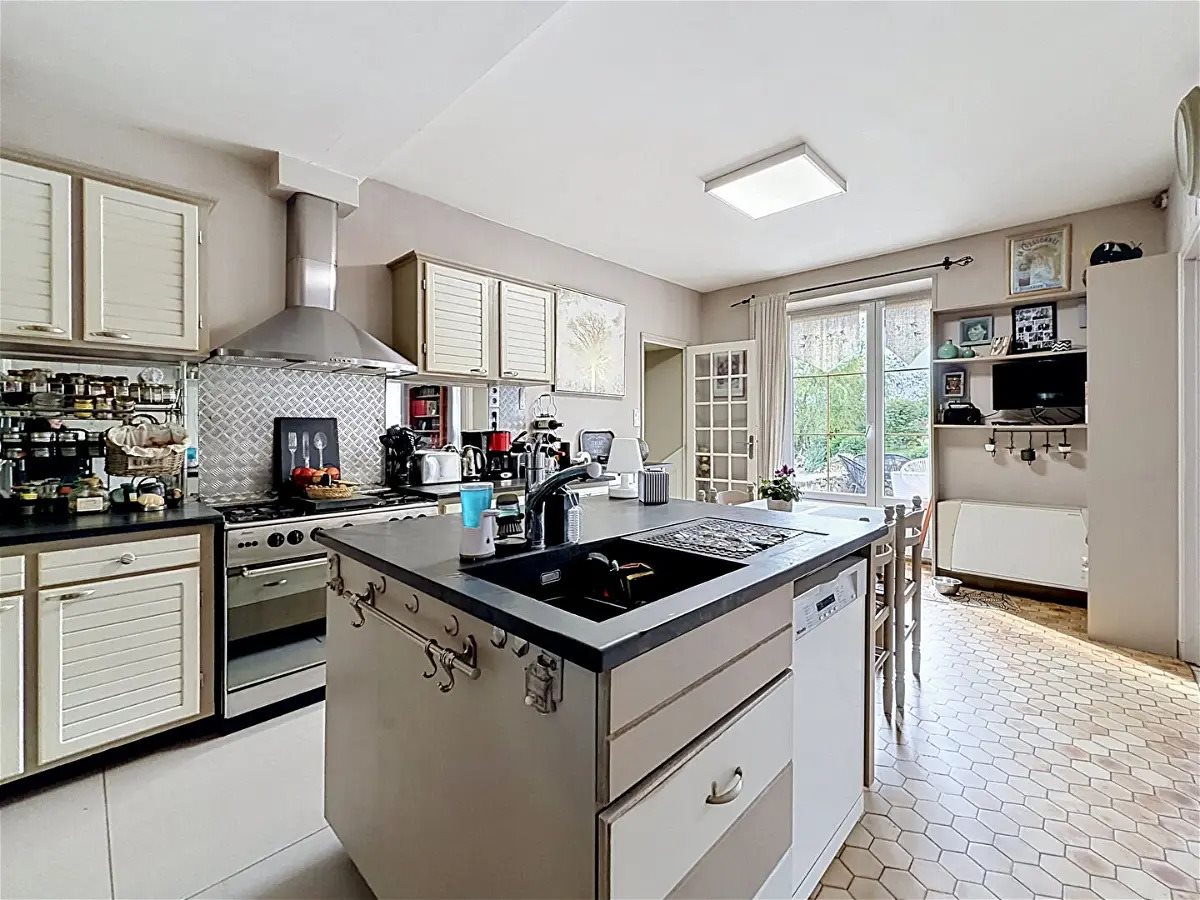 Maison à vendre, 216m², Le Genest-Saint-Isle