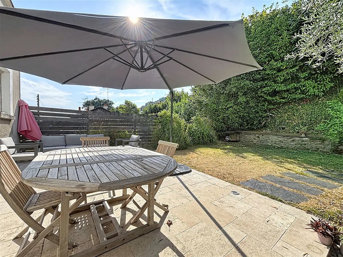 Maison à vendre, 130m², Laval