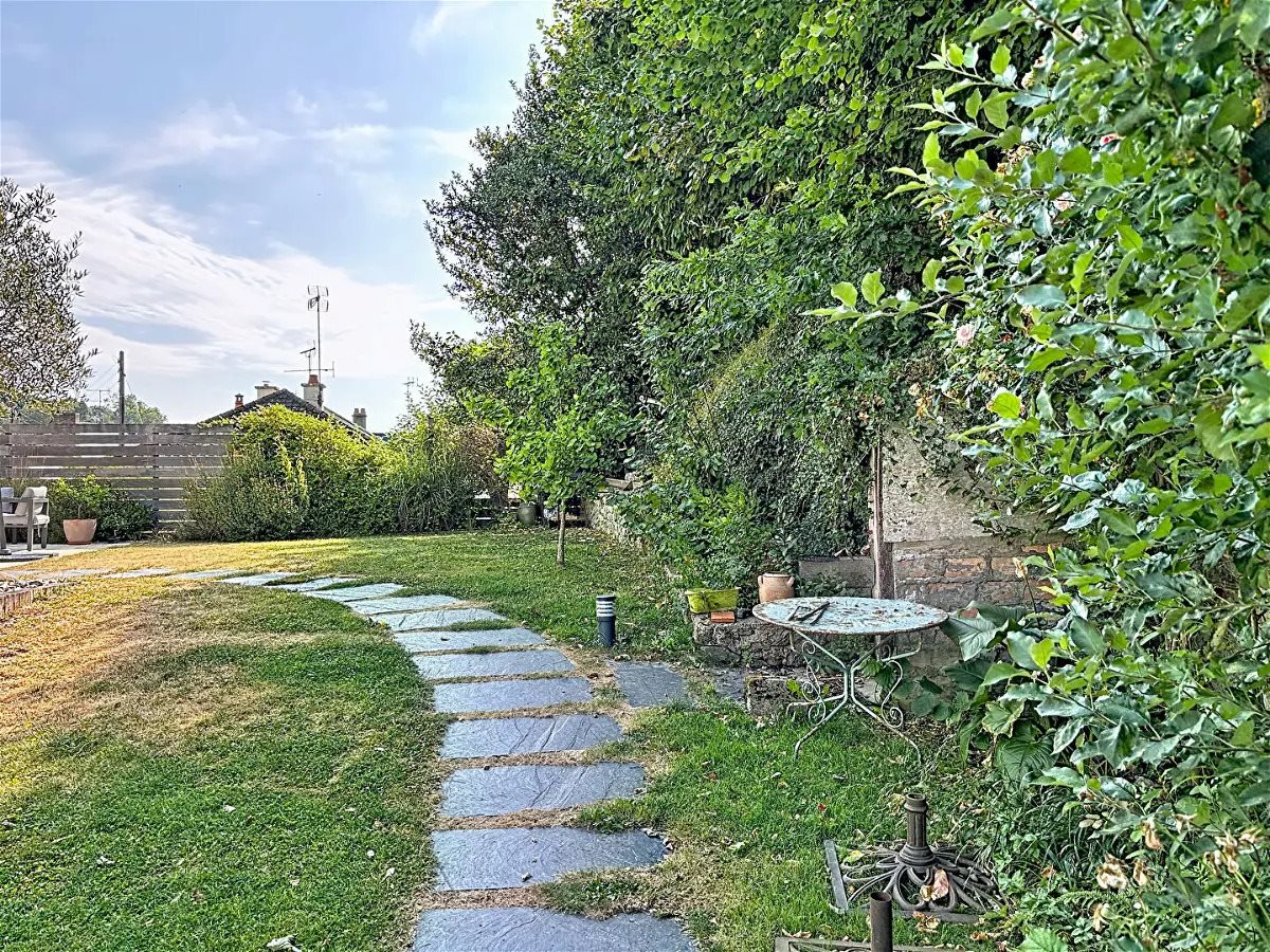 Maison à vendre, 130m², Laval