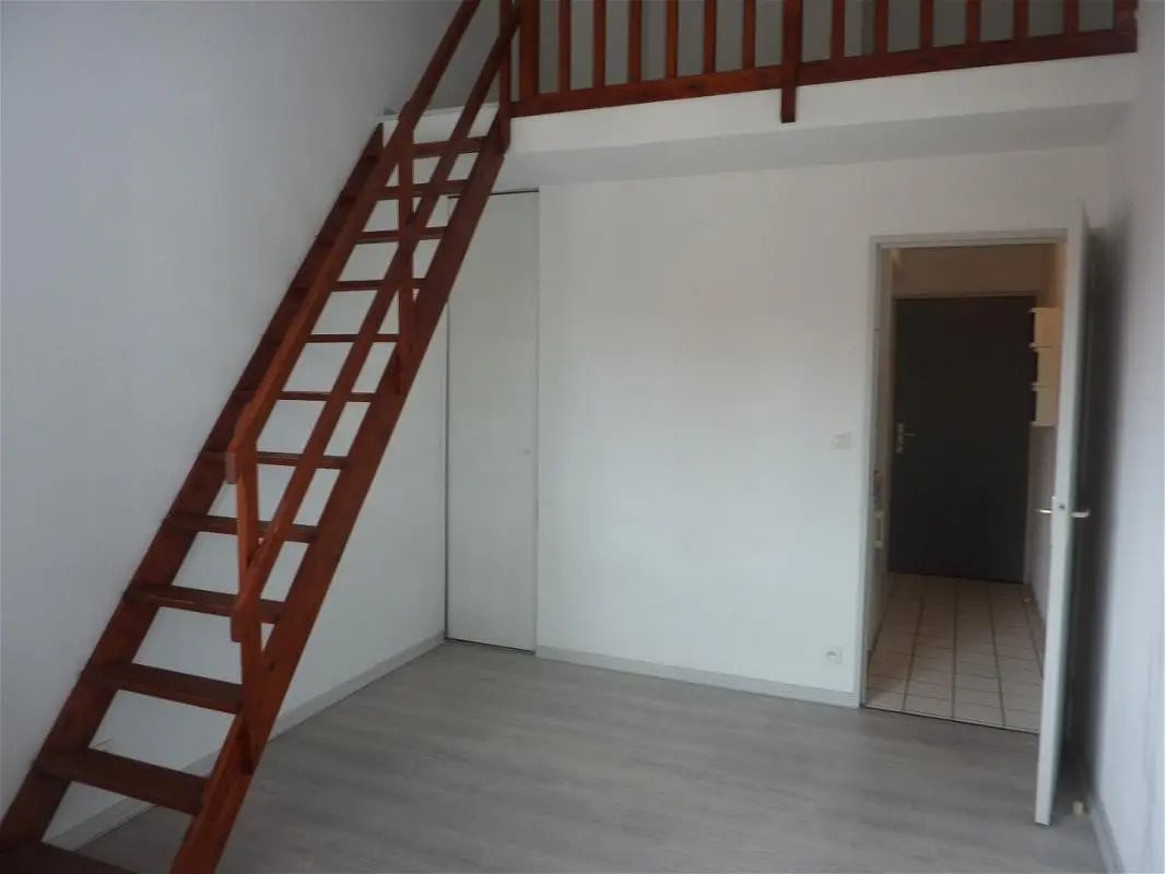Appartement à louer, 27m², Valence