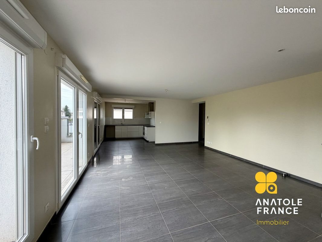 Appartement à louer, 107m², Chanteheux