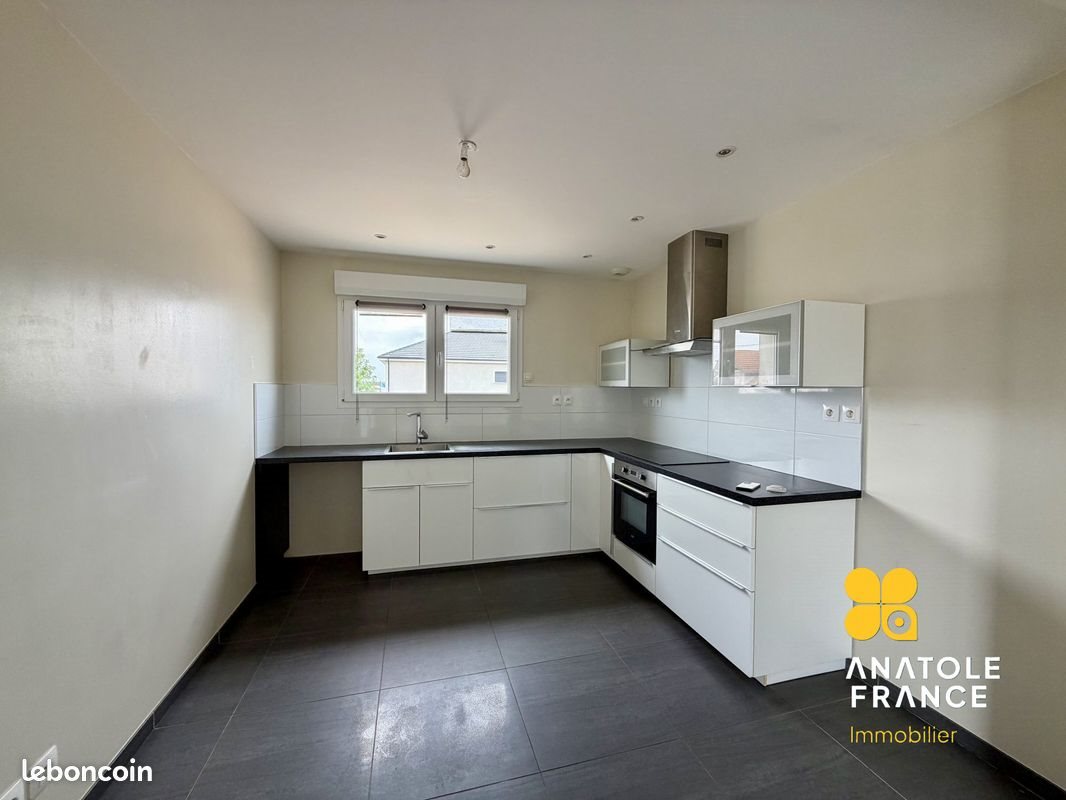 Appartement à louer, 107m², Chanteheux