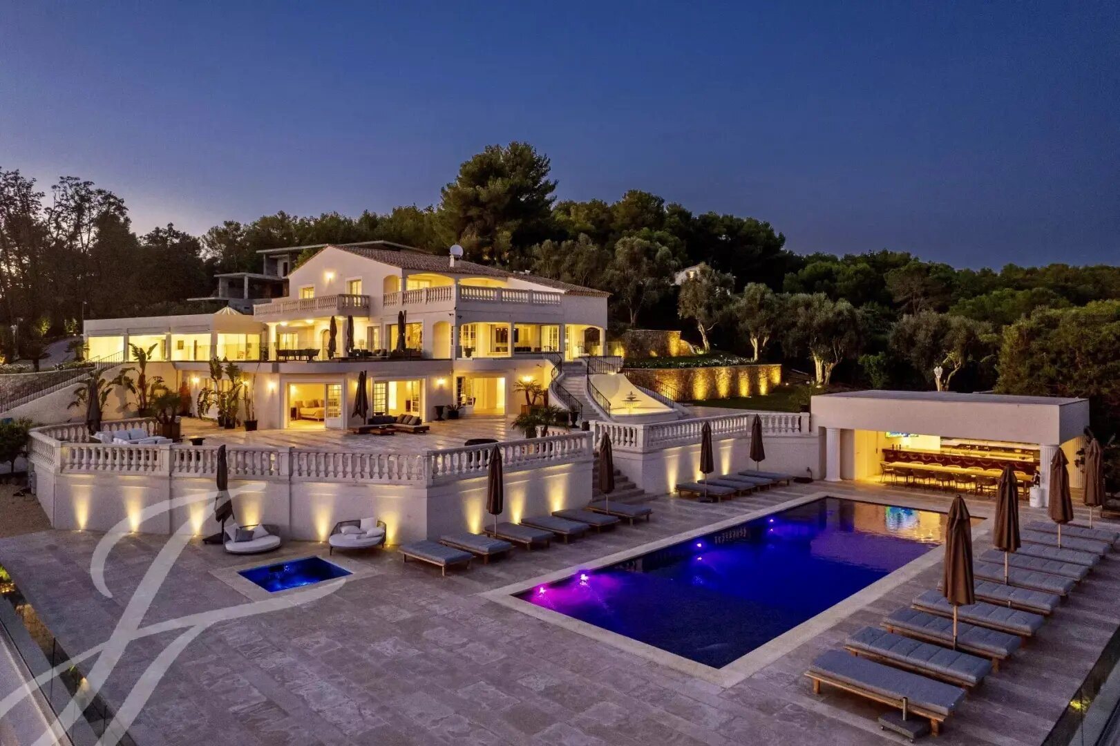 Maison à louer, 1400m², Mougins