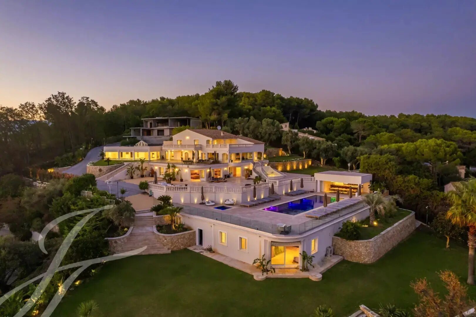 Maison à louer, 1400m², Mougins