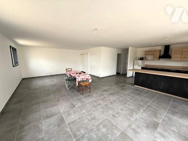 Maison à louer, 118m², Châteaubourg