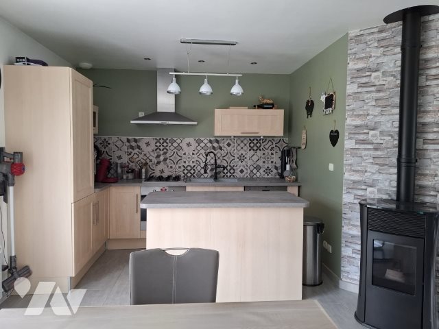 Maison à vendre, 89m², Amplier