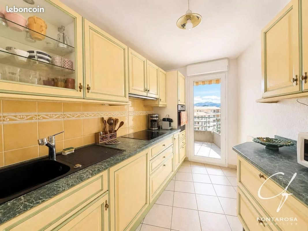 Appartement à vendre, 71m², Saint-Raphaël