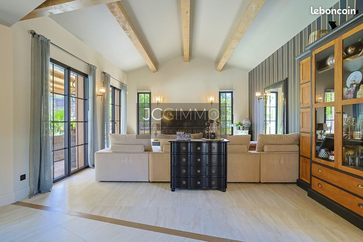 Maison à vendre, 150m², Solliès-Toucas