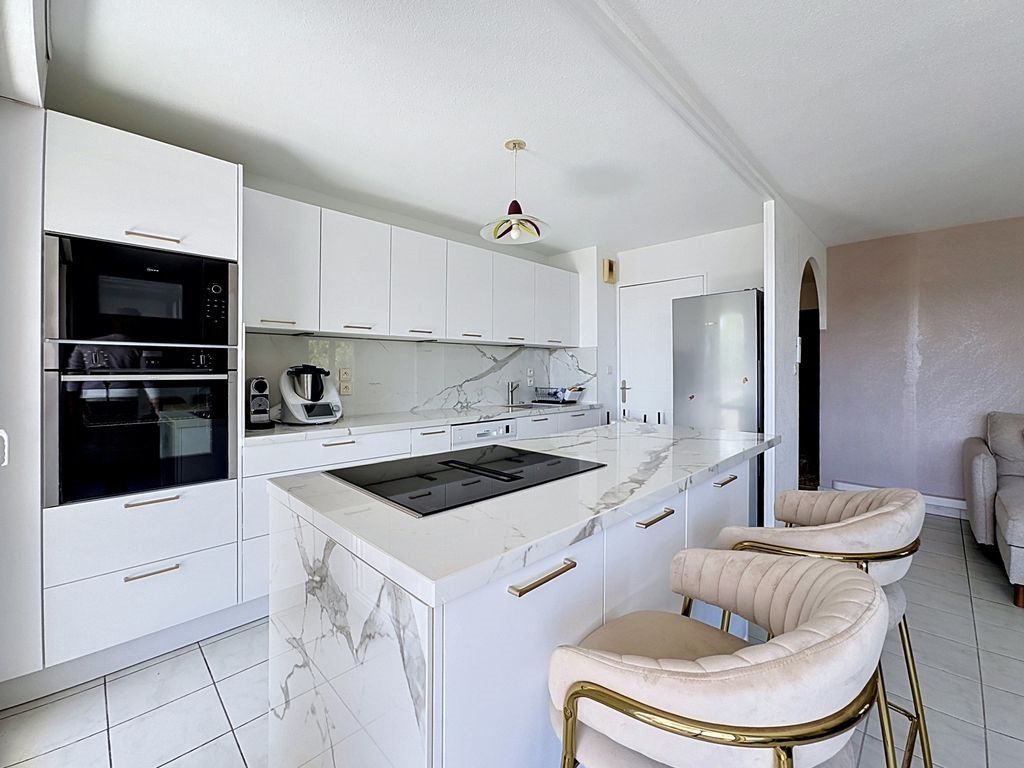 Appartement à vendre, 76m², Fréjus