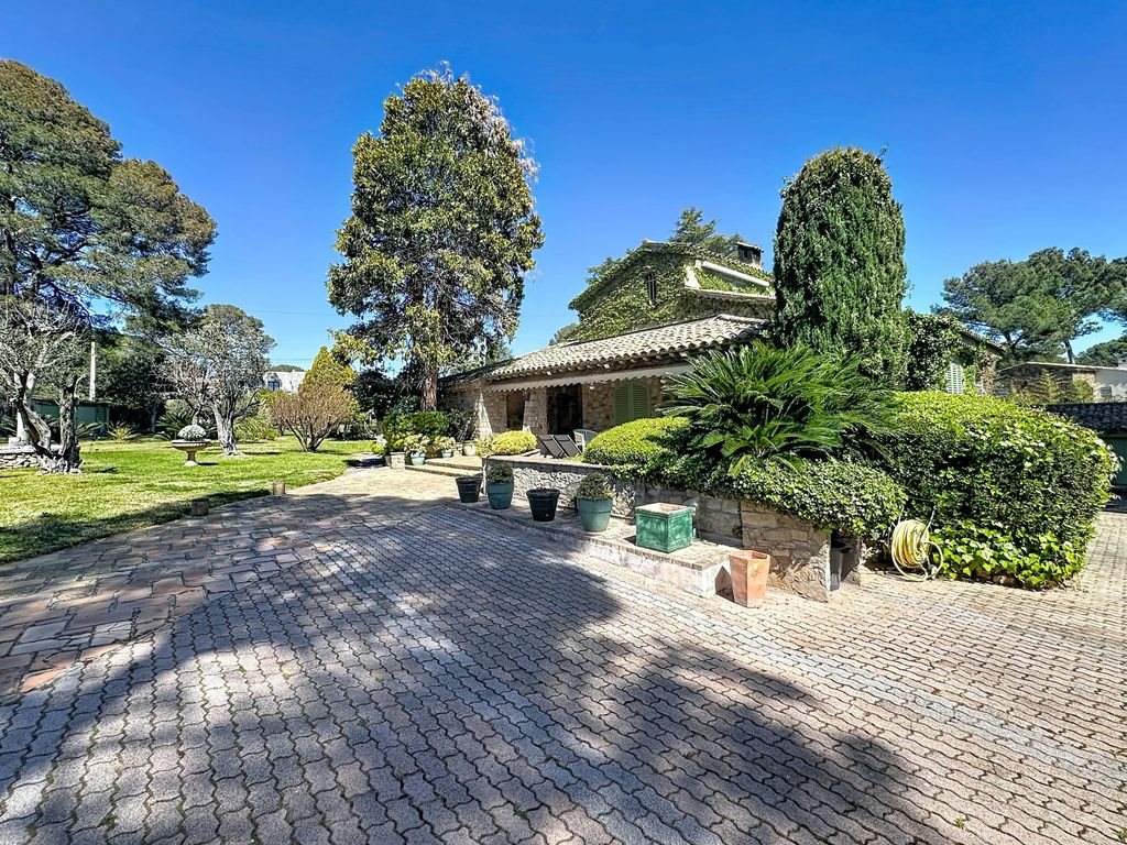 Maison à vendre, 300m², Saint-Raphaël