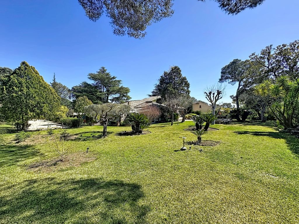 Maison à vendre, 300m², Saint-Raphaël