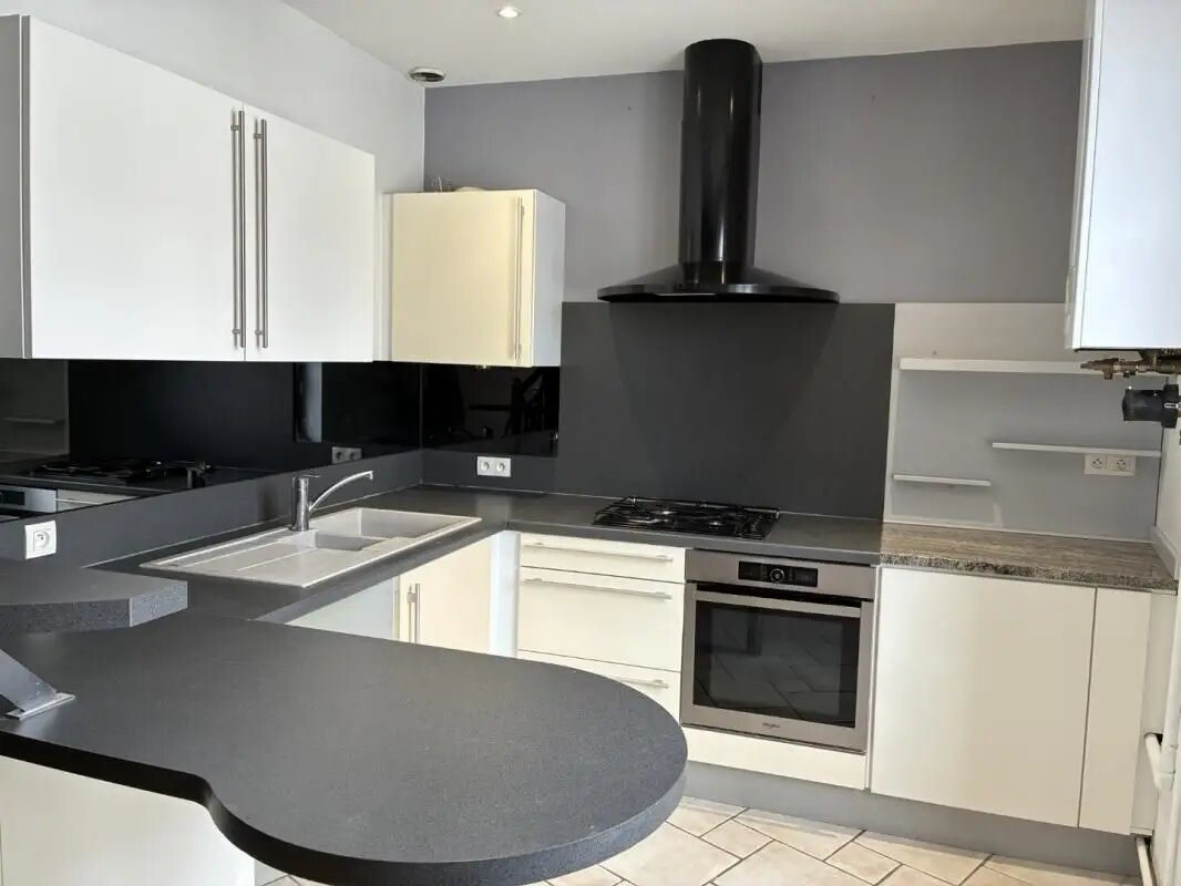Appartement à louer, 105m², Le Chambon-Feugerolles