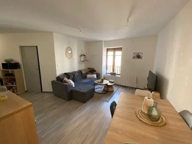 Appartement à louer, 57m², Neulise