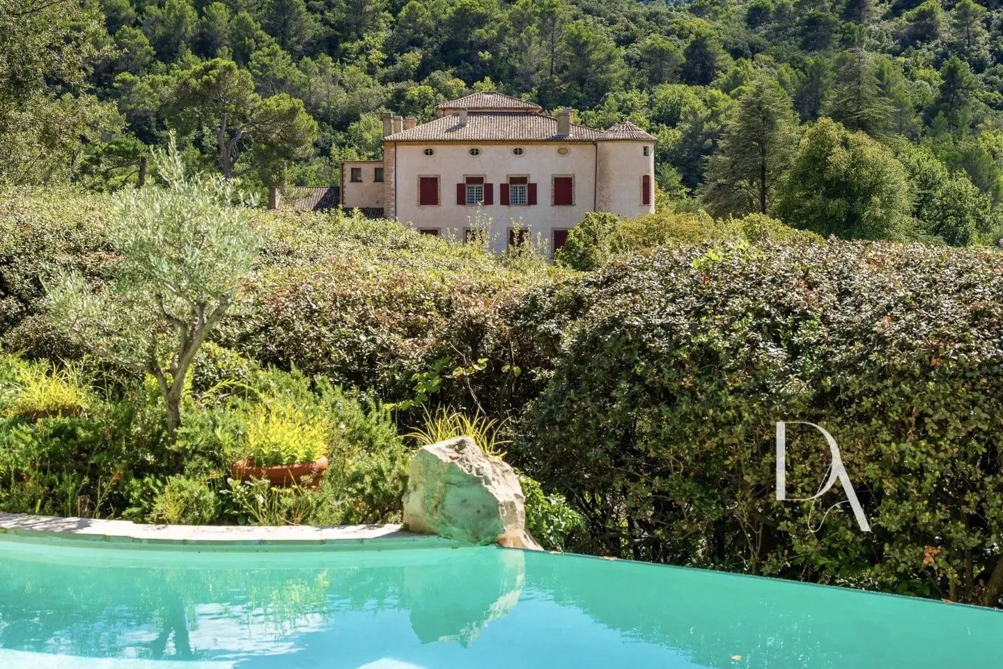 Maison à vendre, 207m², Saint-Marc-Jaumegarde