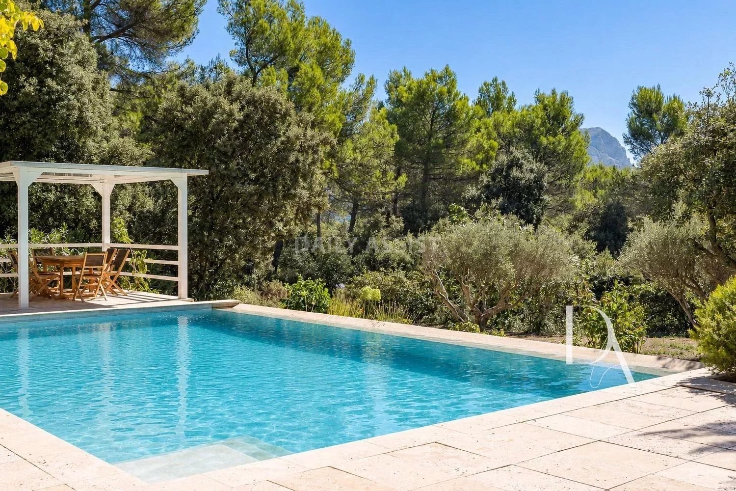 Maison à vendre, 214m², Saint-Marc-Jaumegarde