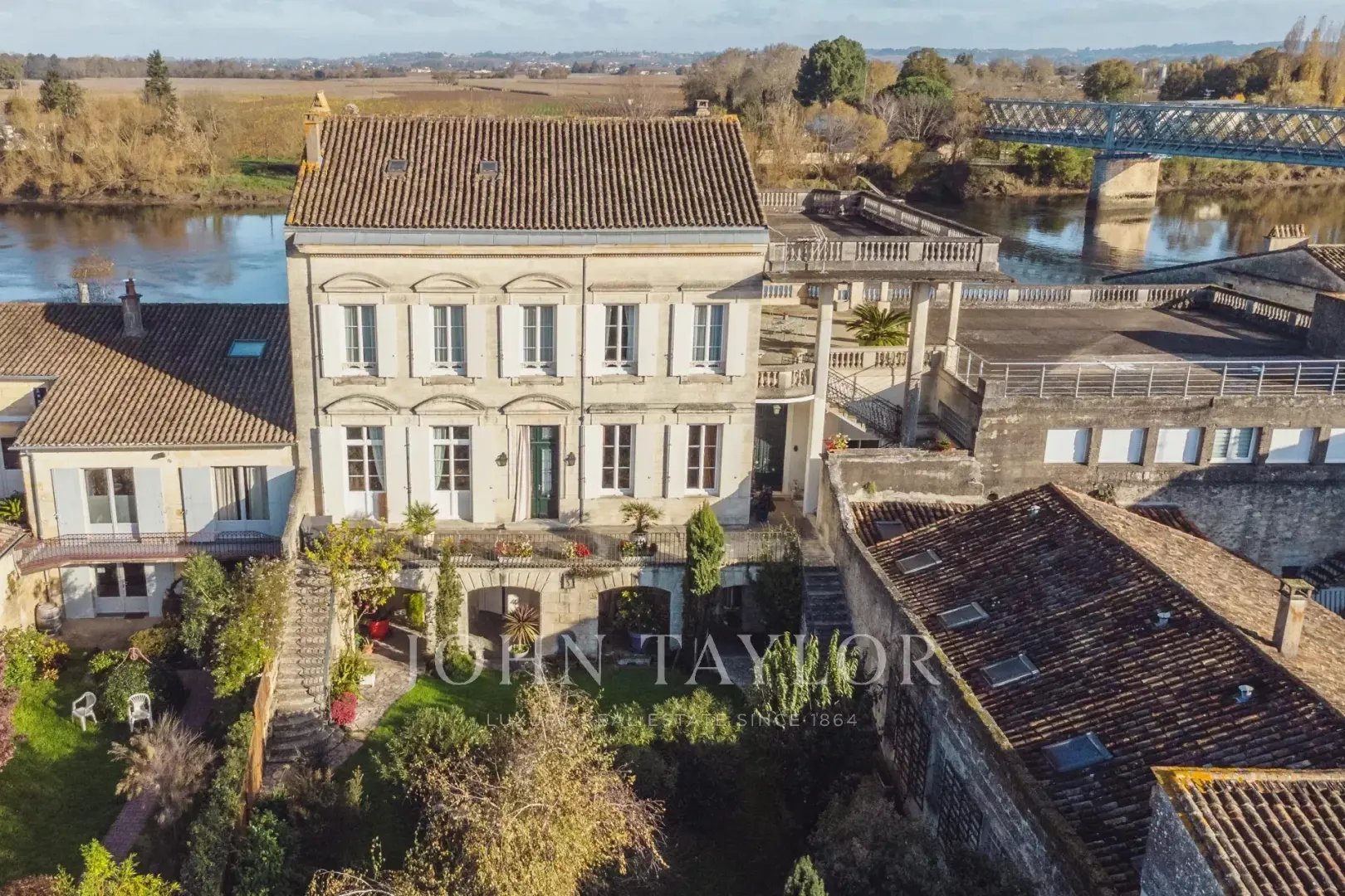 Maison à vendre, 551m², Branne