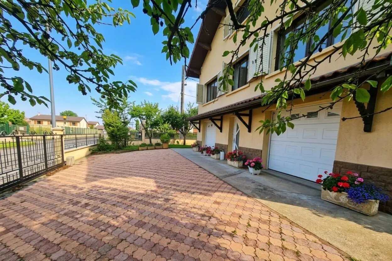 Maison à vendre, 153m², Mions
