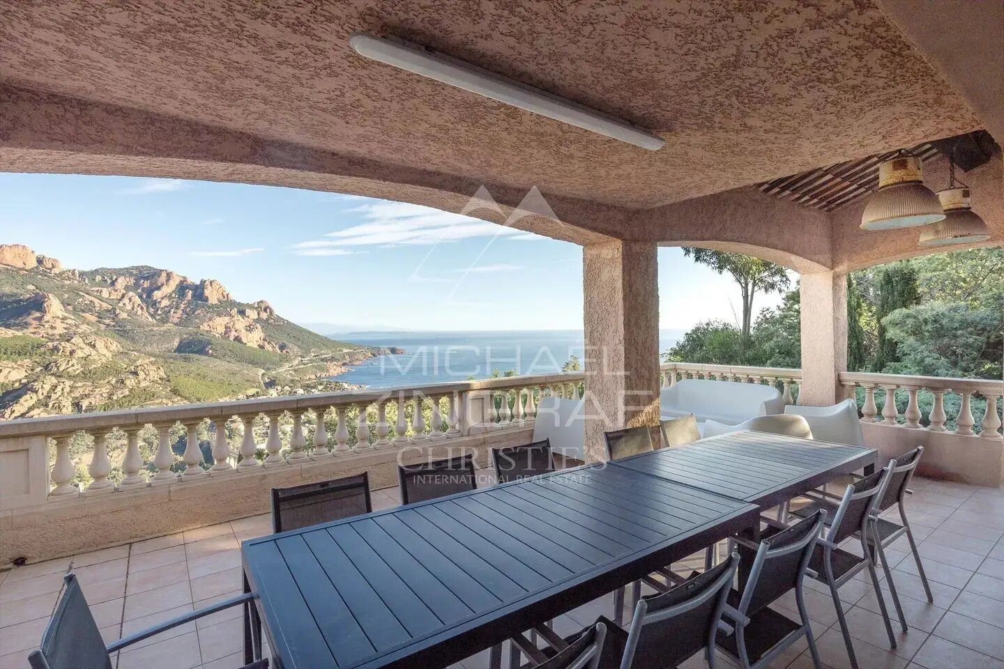 Maison à vendre, 282m², Saint-Raphaël