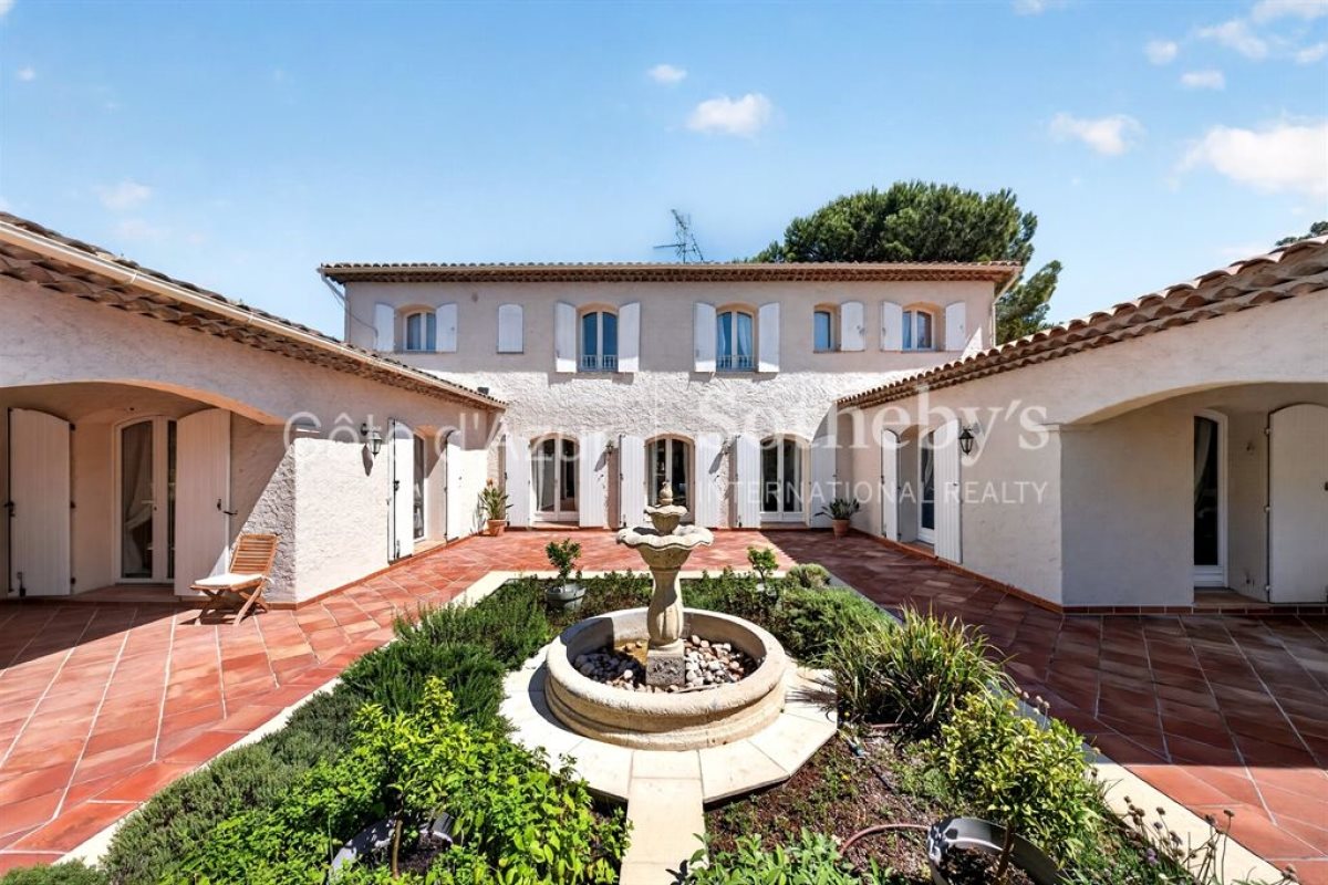 Maison à vendre, 277m², Mouans-Sartoux