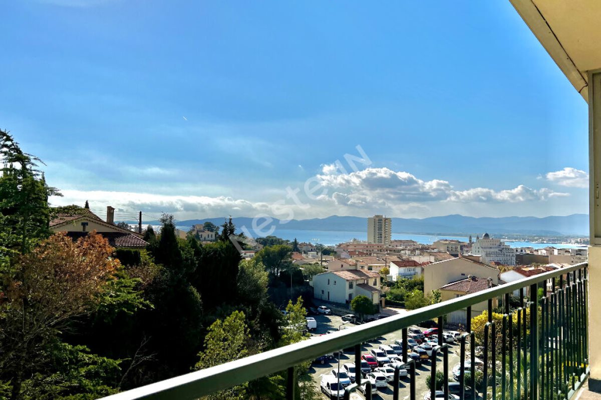 Appartement à louer, 57m², Saint-Raphaël